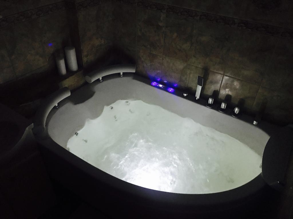 Trumpalaike Buto Nuoma Rokiskyje Su Jacuzzi Рокишкис Экстерьер фото